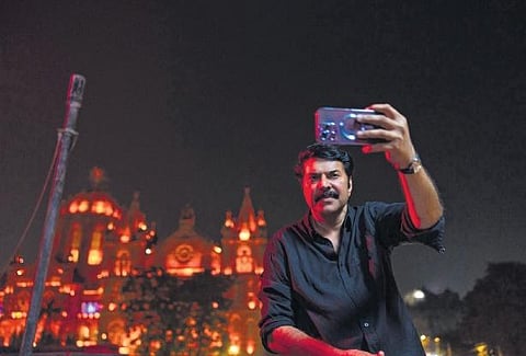 The makers informed it by sharing a photo of Mammootty taking a selfie with the iconic Chhatrapati Shivaji Terminus in the backdrop.