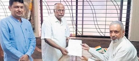 BJP MLA NY Gopalakrishna hands over his resignation to Speaker Vishweshwar Hegde Kageri in Sirsi on Friday | Express 