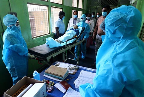 Health workers conduct a COVID-19 mock drill at Government Rajaji Hospital in Madurai. (Photo | K K Sundar, EPS)