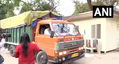 Rahul Gandhi has started shifting his belongings from his 12, Tughlaq Lane residence as he was asked to vacate the premises by April 22.(Photo | Screengrab)