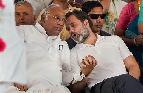 Congress President Mallikarjun Kharge with Rahul Gandhi in Kolar rally. (Photo | PTI )