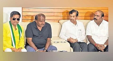 JDS leader HD Kumaraswamy with Shivamogga party leaders KB Prasanna Kumar, Ayanur Manjunath and M Srikanth recently. (Photo | Express)