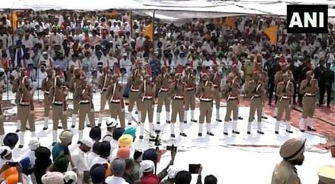 Last rites of Akali stalwart Parkash Singh Badal were performed with full state honours in Lambi.