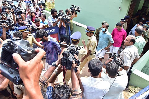 The convicts being shifted to Thavanur jail in Malappuram from the court in Mannarkkad on Wednesday. (Photo | Express)
