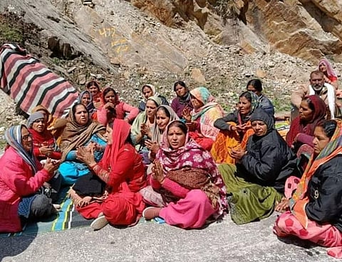 Rain stops Yatra. An image of pilgrims. (Photo | EPS)
