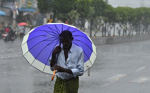 Citizens experienced a sudden downpour. (Photo | Prasant Madugula, EPS)