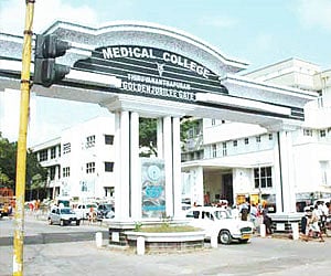 Trivandrum Medical College Hospital: Image courtesy to WikiMedia Commons