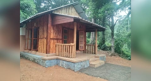 Gavi’s log houses offer stunning view of mountains & lake 