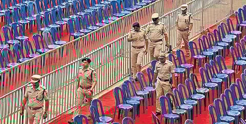 Police personnel inspect Kanteerava Stadium on the eve of swearing-in ceremony, on Friday | Vinod Kumar T