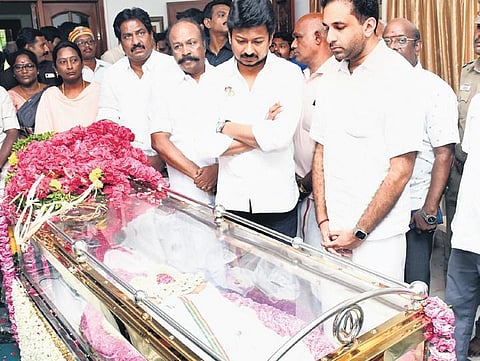 Sports Minister Udhayanidi Stalin paying respects to Karumuttu Kannan at his residence in Madurai on Tuesday | Express