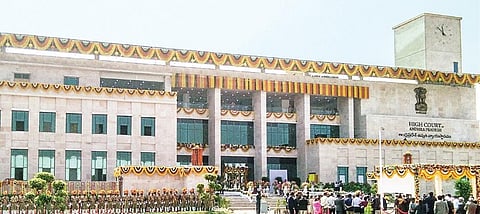 Andhra Pradesh HC to hear PIL on Hindupur cop’s assault on court staff