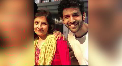 Bollywood actor Kartik Aaryan with his mother Mala. (Photo | Kartik Aaryan Instagram)