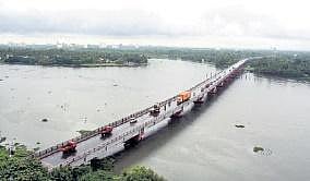 Aerial click of the Kundannoor-Thevara bridge |  Express