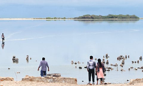 A view of sandbars near Arichal Munai and Kothandaramar temple