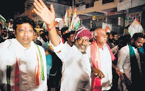 Congress Legislative Party leader Mallu Bhatti Vikramarka waves during his padayatra in Nalgonda district on Saturday | Sri Loganathan Velmurugan