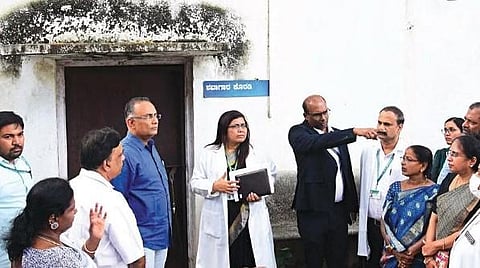 Health Minister Dinesh Gundu Rao inspects KC General Hospital in Bengaluru on Wednesday