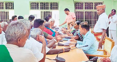 After three-hour delay, farmers from Alathur taluk attend public hearing on construction of branch canals through their village | Express