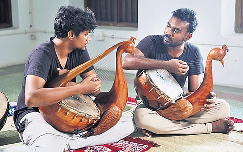 A sound revival of old musical instruments