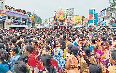 Women devotees gather on the Grand Road to pull Devi Subhadra’s chariot | Express
