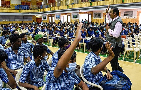 Students attend 'Kalluri Kanavu' event under the 'Naan Mudhalvan' programme in Tiruchy | MK Ashok Kumar