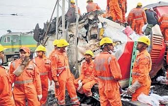 The rescue team members of NDRF at Bahanaga crash site | Express