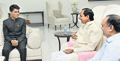 Anudeep Durishetty, who was appointed as Hyderabad Collector on Friday, with Chief Minister K Chandrasekhar Rao at the Pragathi Bhavan in this picture from 2018. (Photo | Express)