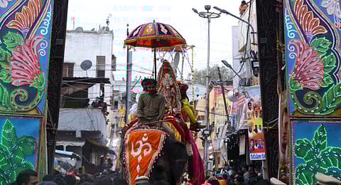 Lite byte: Eye on elections, politicians jump on Bonalu bandwagon