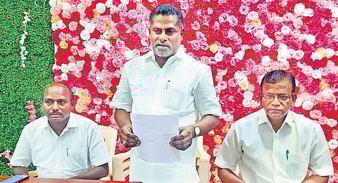 Sami Natarajan, general secretary of Tamil Nadu farmers association, talking to reporters in Thanjavur on Monday | Express