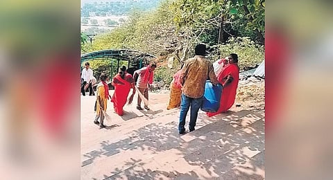 Over 250 join hands to renovate ancient temples