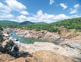 The project aims at easing the drinking water shortage, generating hydel power and storing surplus water to meet the needs of Tamil Nadu.