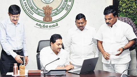 Chief Minister YS Jagan Mohan Reddy deposits `45.53 crore directly into the bank accounts of 357 students under Jagananna Videshi Vidya Deevena | Express