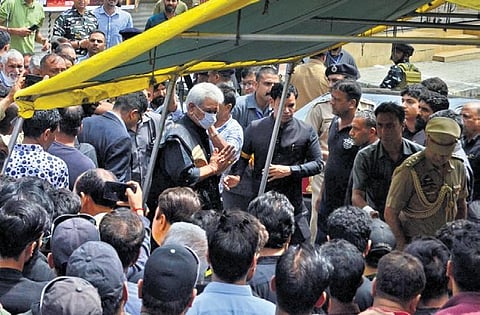 Lt.Governor Monoj Sinha joins Muharram procession in Srinagar | Zahoor Punjabi