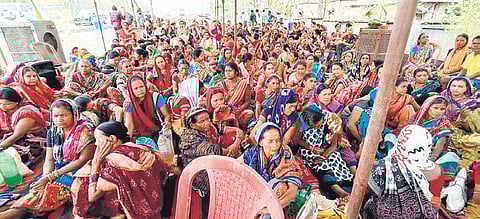 Protesters on stir in front of the office of MCL’s Kulda open cast mine | EXPRESS