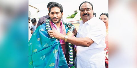 Chief Minister YS Jagan Mohan Reddy being felicitated by APSRTC Vice-Chairman  MC Vijayananda Reddy in Chittoor on Tuesday I Express