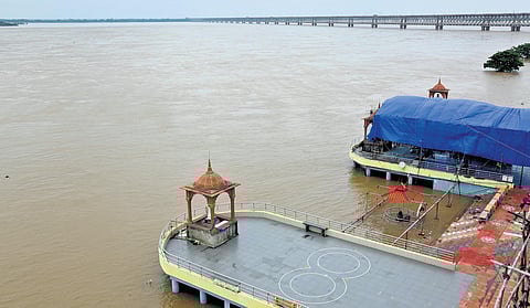 Flood water recedes at Dowleswaram, Bhadrachalam, relief operations in full swing