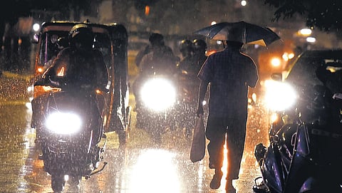 Citizens show resilience and continue to commute amid heavy downpour in Chennai | P Ravikumar