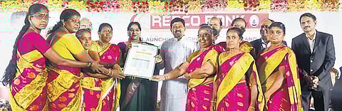 Union Minister Ajay Kumar Mishra introducing a new social welfare deposit scheme - Repco Thangamagal at a function organised by Repco Bank and Repco Micro Finance Limited (Photo : P Ravikumar)