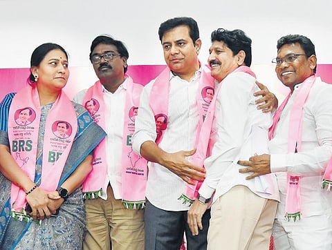 BRS working president KT Rama Rao welcomes Tellam Venkat Rao into the pink party in Hyderabad on Thursday. (Photo | Vinay Madapu)