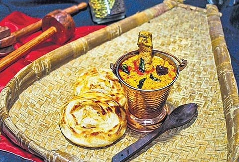 Bun parotta with chicken salna (File photo)