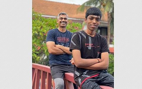 Coach RB Ramesh (L) with R Praggnanandhaa. (Photo |Special Arrangement)