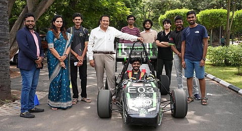 CSM founder and CEO Priyadarshi Pany with IIT-M Raftar team.