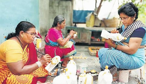 The initiative aims to enhance the skills of Kondapalli artisans by incorporating modern techniques, while also providing them with essential marketing guidance.