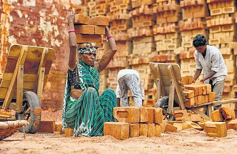 Deadline for Aadhaar-based pay extended to Dec 31