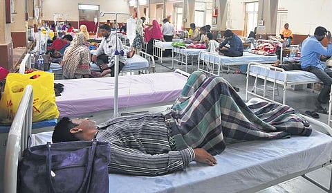 Dengue patients at Government Fever Hospital, Hyderabad, on Monday | Vinay Madapu