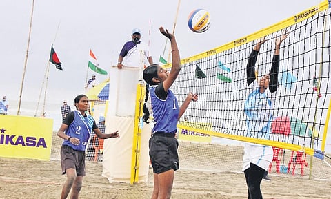 Kanimozhi and Sasikala during a match. (Photo | Express)