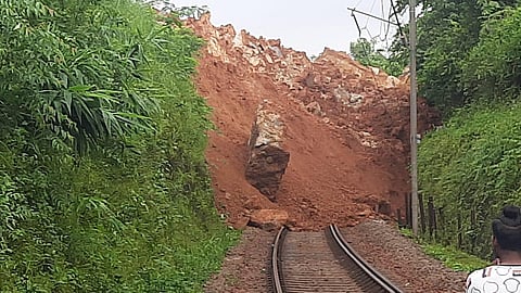 Landslide on railway track between Koraput and Jeypore | Express