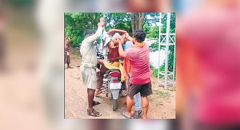 The elderly  reportedly came in contact with a live power supply running on a hoarding while urinating | Special arrangement