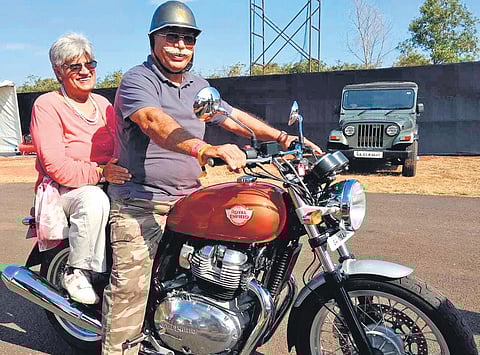 ‘The Bullet Couple’, or Yogi and Sushi.