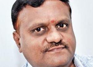 S Achuthananda