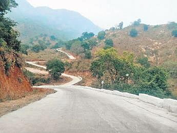 The road leading to Kotia